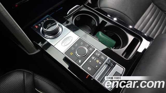 Land Rover Discovery 5 3.0 TD6 HSE Luxury 2018 — фото 9
