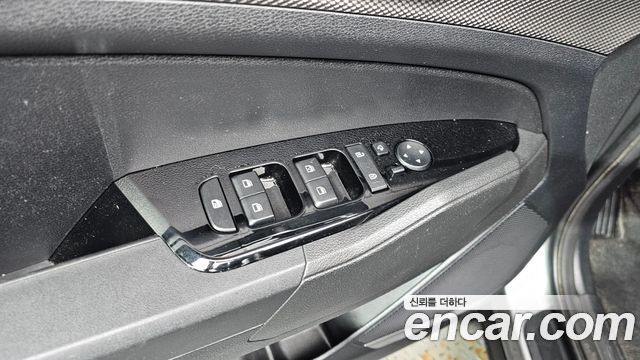 Kia Sportage Hybrid (V) Prestige 2023 — фото 17