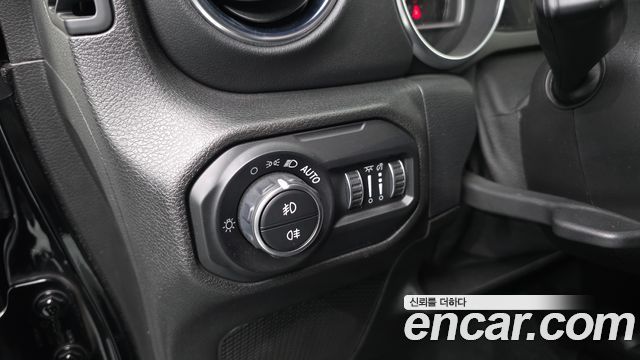 Jeep Wrangler (JL) 2.0 Overland Power Top 4Door 2021 — фото 12