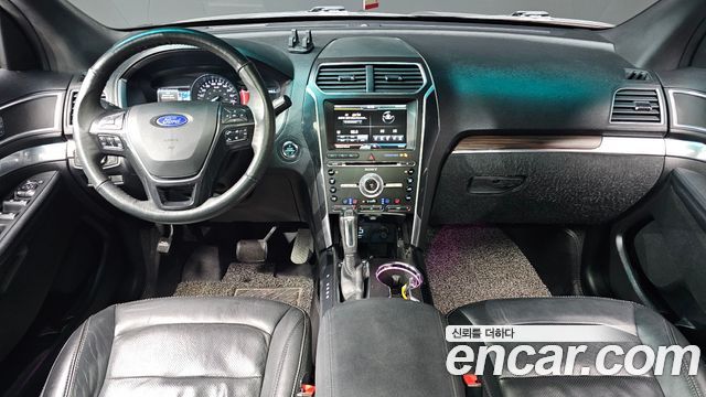Ford Explorer 2.3 Limited 4WD 5th 2016 — фото 7