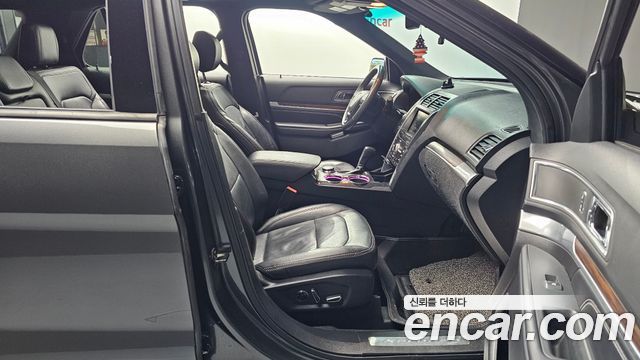 Ford Explorer 2.3 Limited 4WD 5th 2016 — фото 11