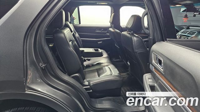 Ford Explorer 2.3 Limited 4WD 5th 2016 — фото 12