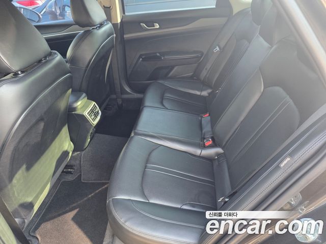 Kia K5 (III) 2.0 Trendy 2021 — фото 18