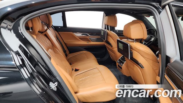 BMW 7 Series (G11) 730Ld xDrive Design Pure Excellence 2020 — фото 12