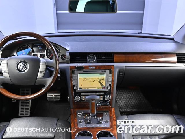 Volkswagen Phaeton V8 4.2 LWB VW611 2013 — фото 7
