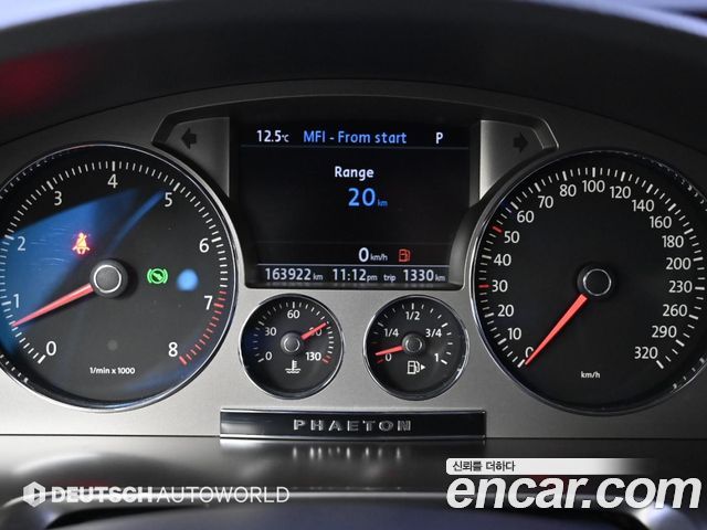 Volkswagen Phaeton V8 4.2 LWB VW611 2013 — фото 8