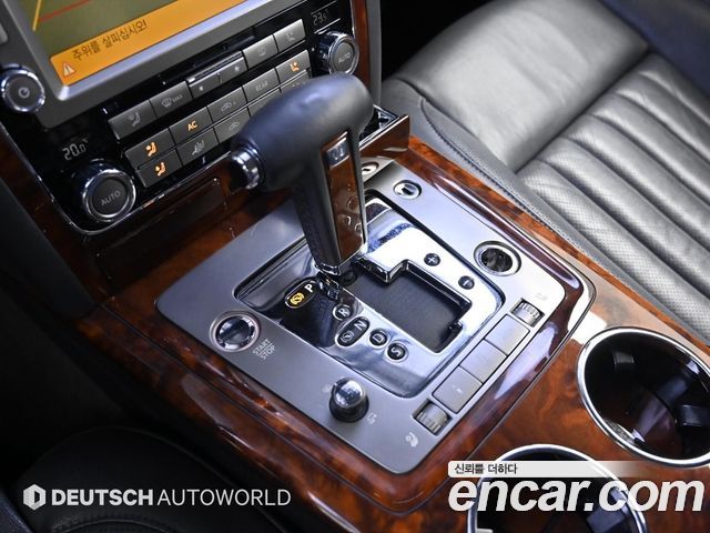 Volkswagen Phaeton V8 4.2 LWB VW611 2013 — фото 9