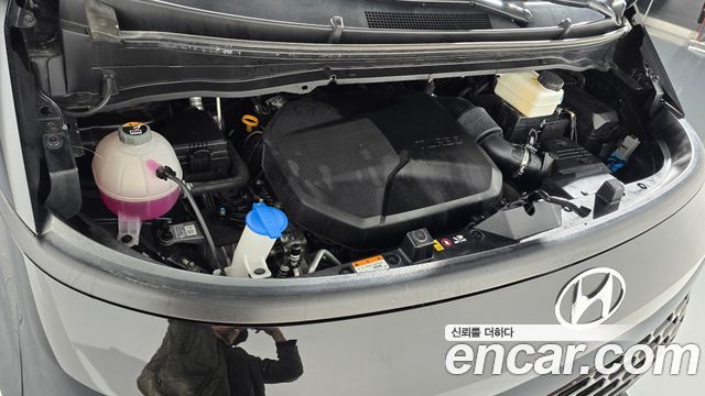 Hyundai Staria Cargo 5-Seater Modern 2023 — фото 6