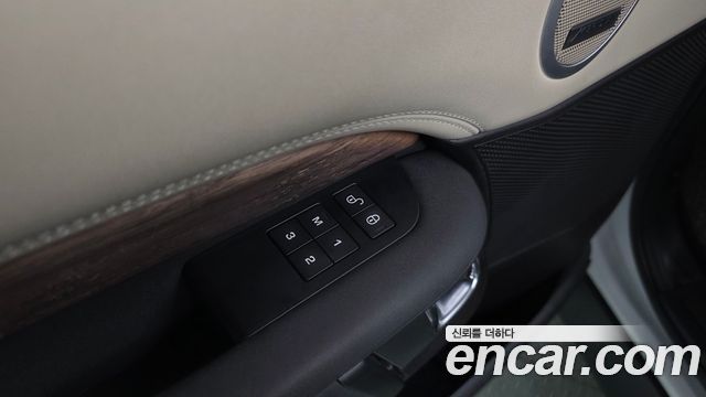 Land Rover Discovery 5 3.0 SD6 HSE 2019 — фото 18