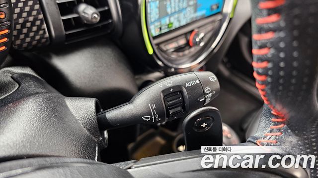 MINI Cooper S 5Door Standard 3rd 2018 — фото 17