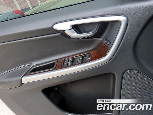 Volvo XC60 D4 1st 2015 — фото 15