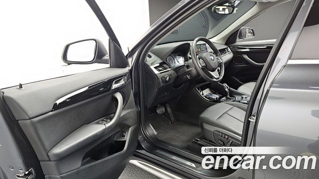 BMW X1 (F48) xDrive 20i xLine 2022 — фото 10