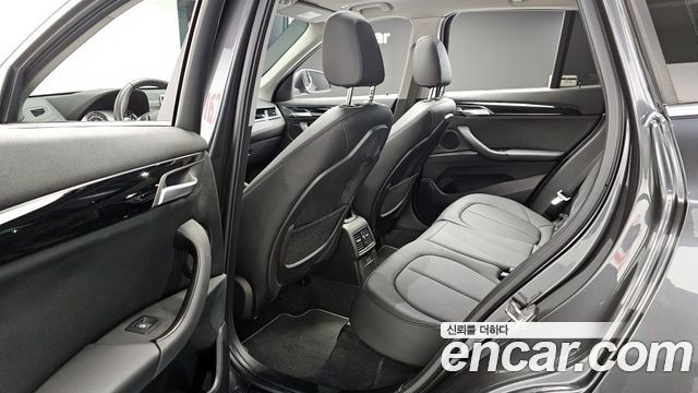 BMW X1 (F48) xDrive 20i xLine 2022 — фото 11
