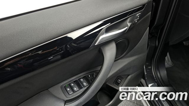 BMW X1 (F48) xDrive 20i xLine 2022 — фото 18