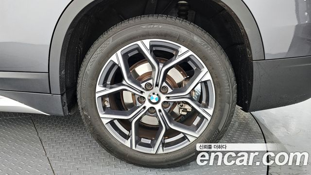 BMW X1 (F48) xDrive 20i xLine 2022 — фото 21