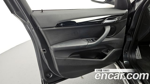 BMW X1 (F48) xDrive 20i xLine 2022 — фото 24