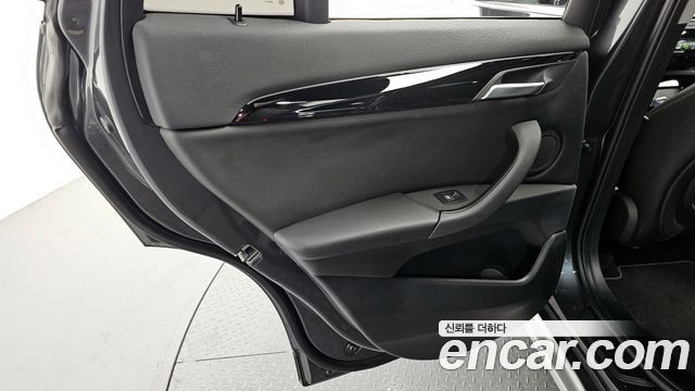 BMW X1 (F48) xDrive 20i xLine 2022 — фото 25