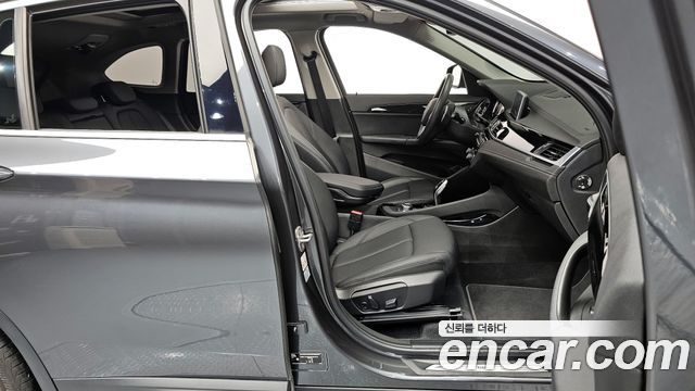 BMW X1 (F48) xDrive 20i xLine 2022 — фото 26