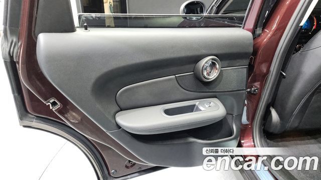 MINI Cooper Clubman Standard 2nd 2019 — фото 25
