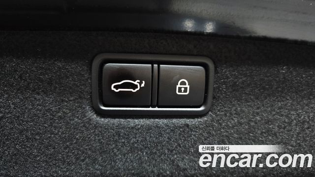 Genesis G80 3.3 GDI AWD Prestige 2018 — фото 24