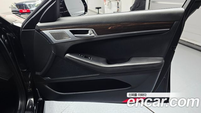 Genesis G80 3.3 GDI AWD Prestige 2018 — фото 31
