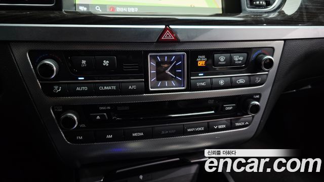 Genesis G80 3.3 GDI AWD Prestige 2018 — фото 37
