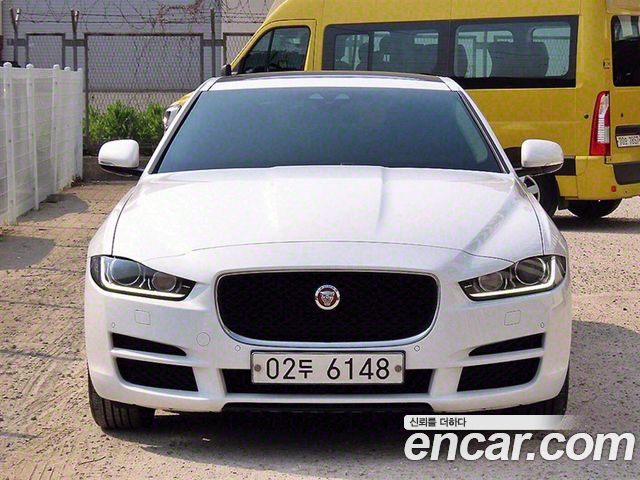 Jaguar XE 20d Perstige AWD 2017 — фото 3