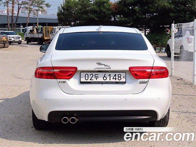 Jaguar XE 20d Perstige AWD 2017 — фото 4