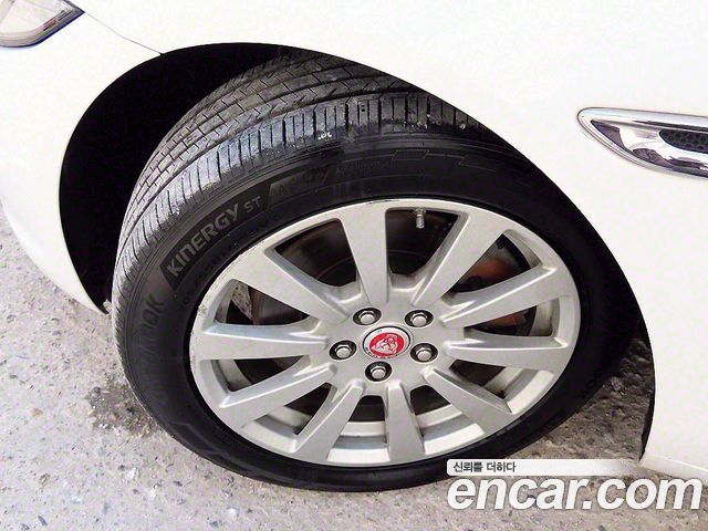 Jaguar XE 20d Perstige AWD 2017 — фото 5