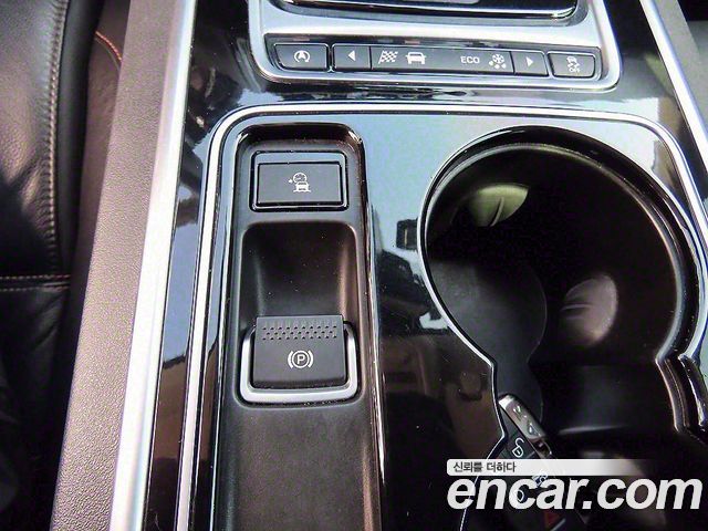 Jaguar XE 20d Perstige AWD 2017 — фото 19
