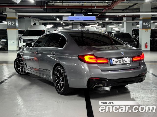 BMW 5 Series (G30) 530i M Sport Package 2023 — фото 2