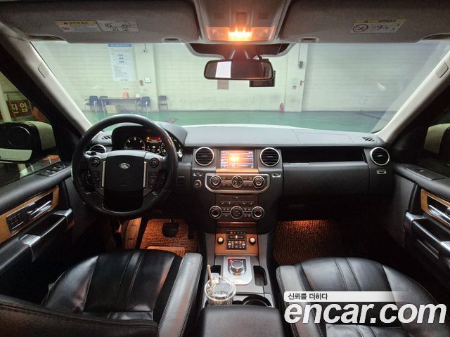 Land Rover Discovery 4 3.0 TDV6 SE 2015 — фото 6