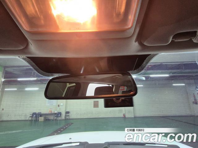 Land Rover Discovery 4 3.0 TDV6 SE 2015 — фото 17