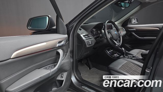 BMW X1 (F48) xDrive 20i Advantage 2021 — фото 10