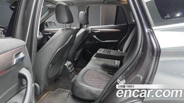 BMW X1 (F48) xDrive 20i Advantage 2021 — фото 26