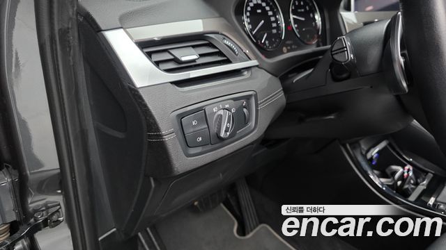 BMW X1 (F48) xDrive 20i Advantage 2021 — фото 30