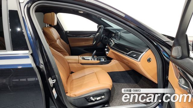 BMW 7 Series (G11) 730d xDrive M Sport 2018 — фото 11