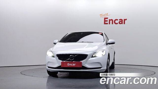 Volvo V40 D3 2nd 2018 — фото 3