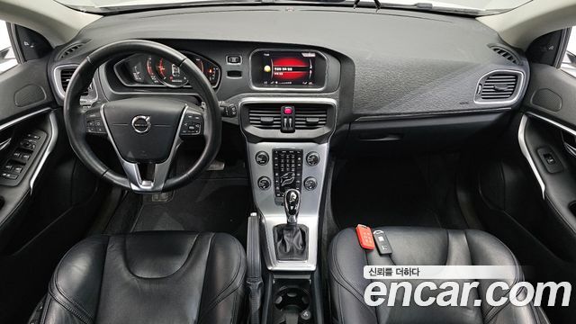 Volvo V40 D3 2nd 2018 — фото 7