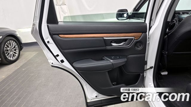 Honda CR-V (V) 2.0 Hybrid Touring 4WD 2022 — фото 25