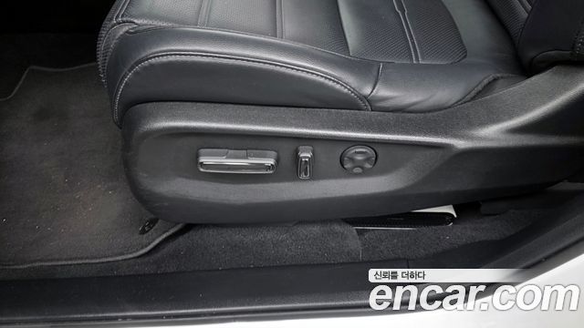 Honda CR-V (V) 2.0 Hybrid Touring 4WD 2022 — фото 31