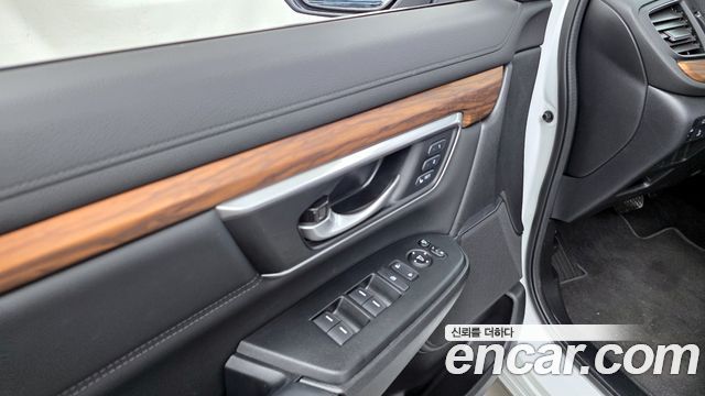 Honda CR-V (V) 2.0 Hybrid Touring 4WD 2022 — фото 33