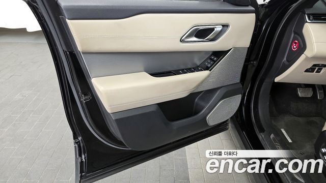 Land Rover Range Rover Velar 3.0 D300 R-Dynamic HSE 2018 — фото 24