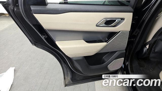Land Rover Range Rover Velar 3.0 D300 R-Dynamic HSE 2018 — фото 25
