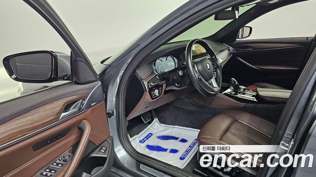 BMW 5 Series (G30) 530i xDrive M Sport Package Plus 2018 — фото 10