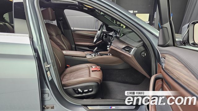 BMW 5 Series (G30) 530i xDrive M Sport Package Plus 2018 — фото 12