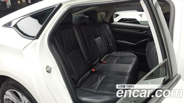 Honda Accord (X) 1.5 Turbo 2018 — фото 12