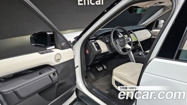 Land Rover Discovery 5 2.0 P300 S 2025 — фото 10