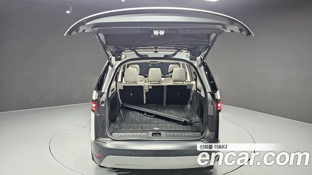 Land Rover Discovery 5 2.0 P300 S 2025 — фото 20
