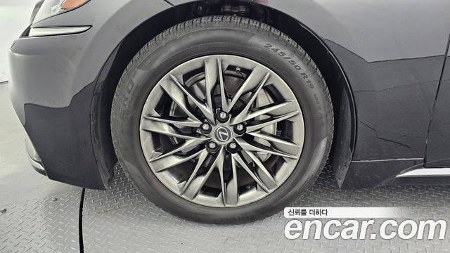 Lexus LS500 (V) 3.5 Luxury AWD 2018 — фото 5